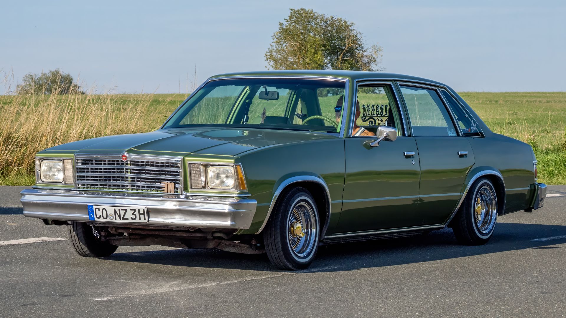 File:Leimershof 7. US-Car-TreffenChevrolet Malibu-20230909-RM-165719.jpg