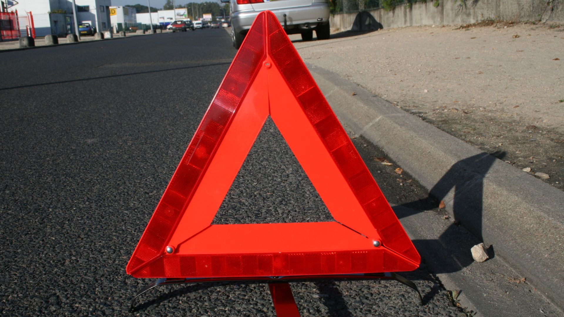 File:Triangle de présignalisation.JPG