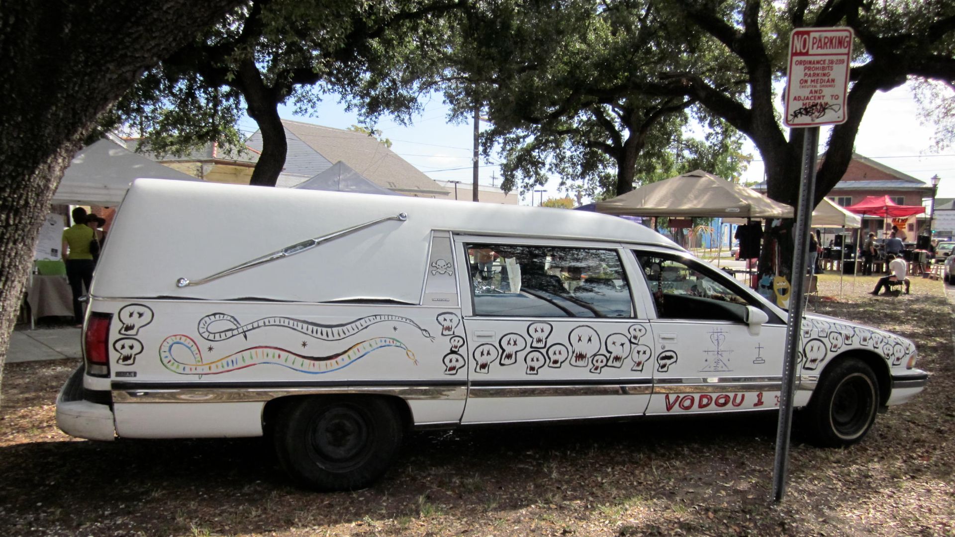 File:SRoch Street Vodou 1 No Parking.JPG