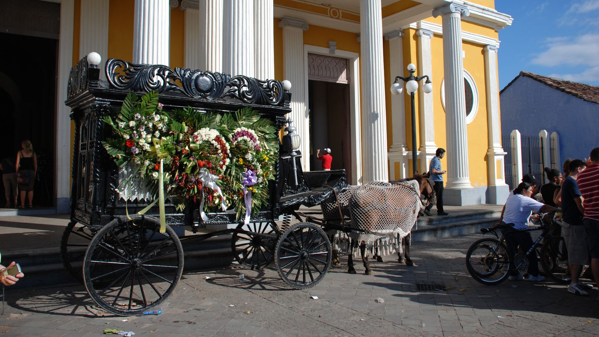 File:Hearse on Nicaragua.jpg