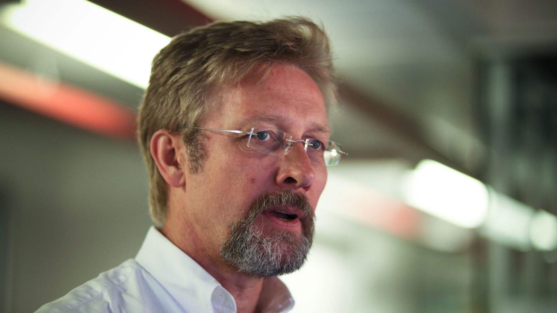 File:Chris Bangle in 2009.jpg