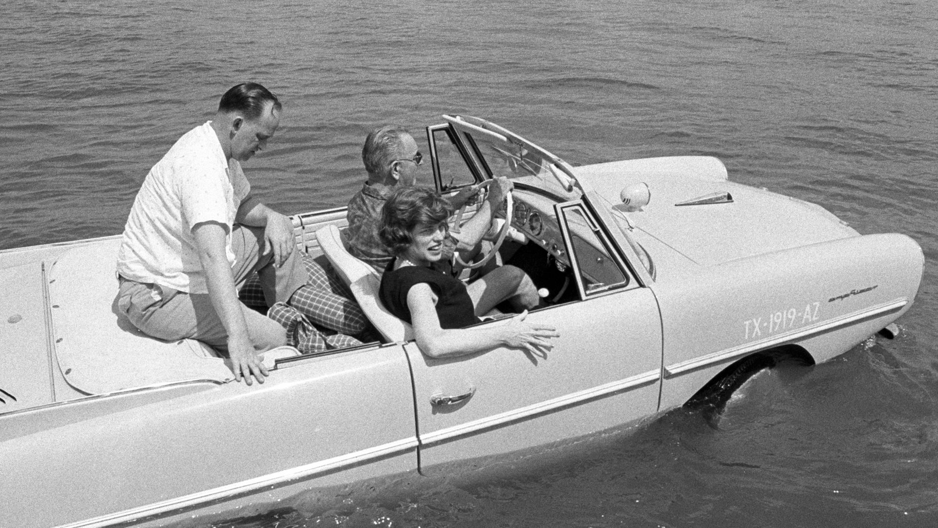 File:LBJAmphicar.jpg