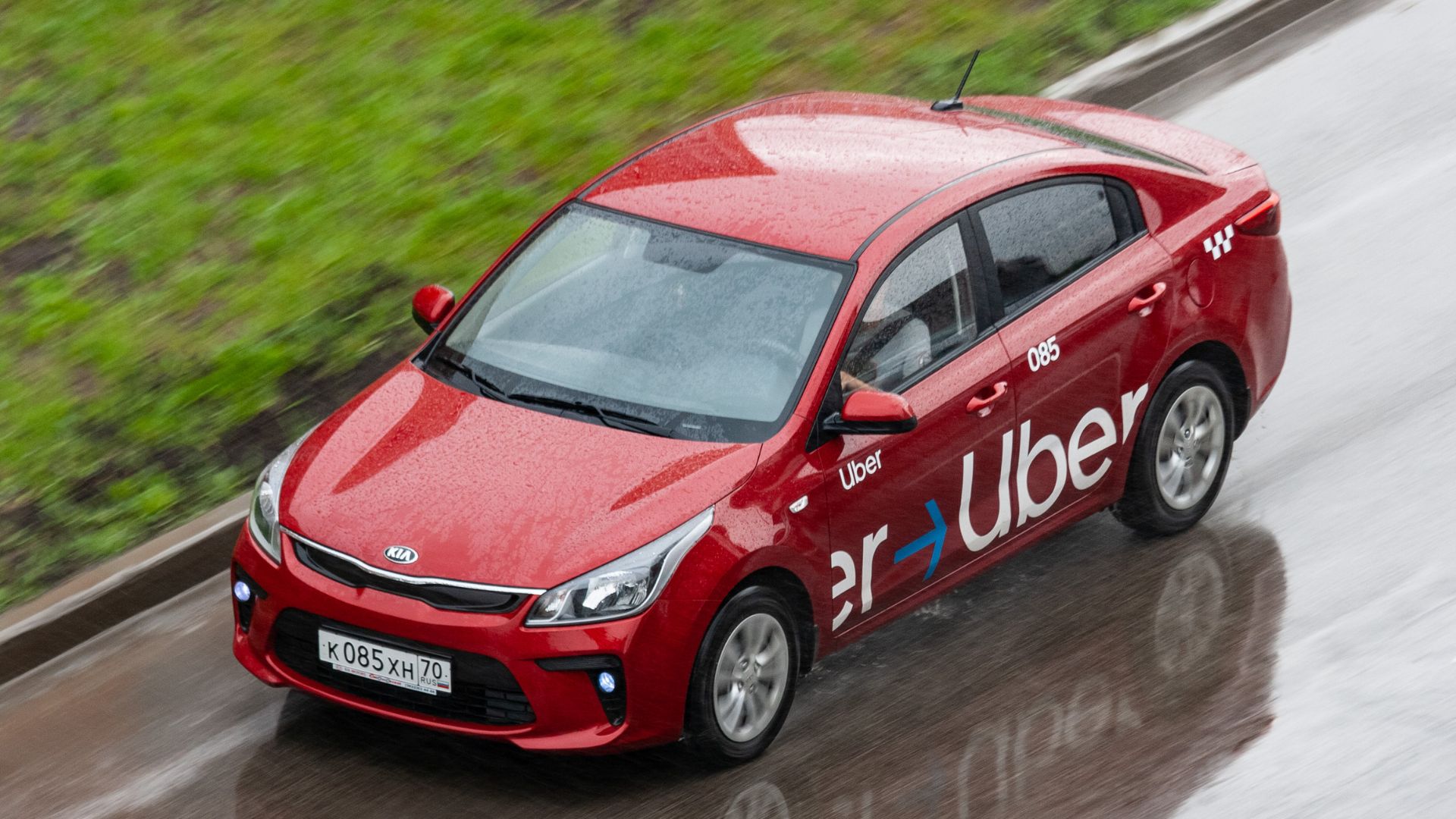 File:Uber taxi in Tomsk 01.jpg