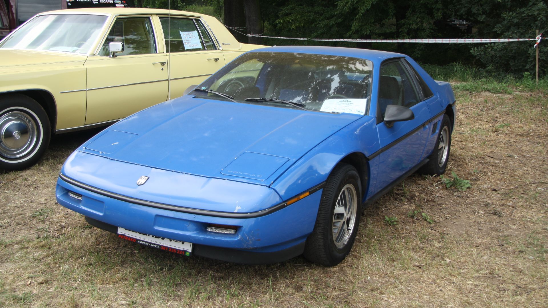 File:Pontiac Fiero at Legendy 2018 in Prague.jpg