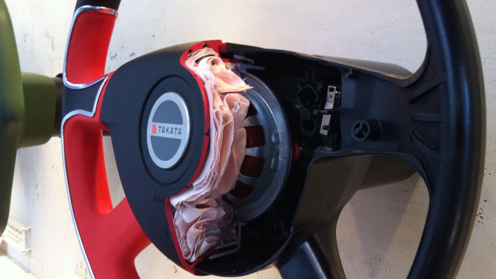 File:Driver airbag stored.JPG