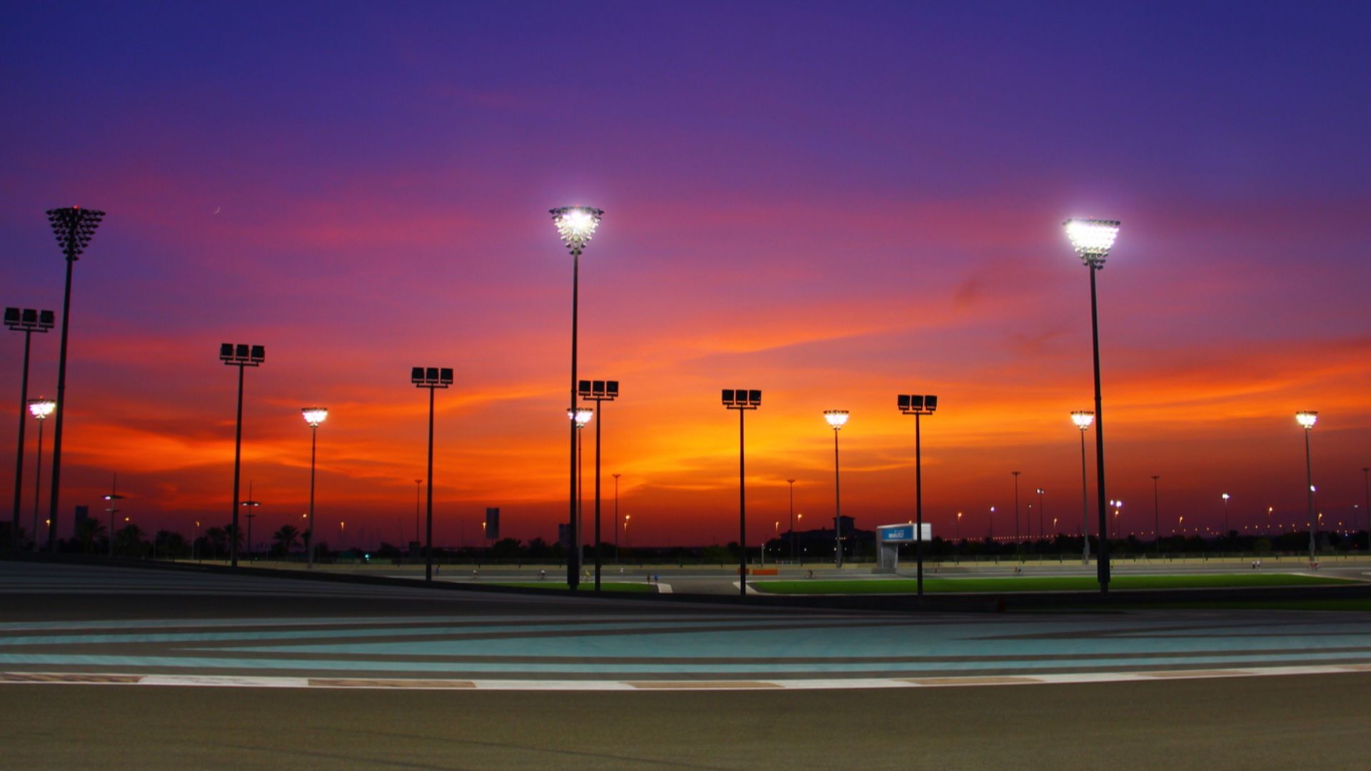 File:Sunset at Yas Marina circuit - Abu Dhabi 2014.jpg