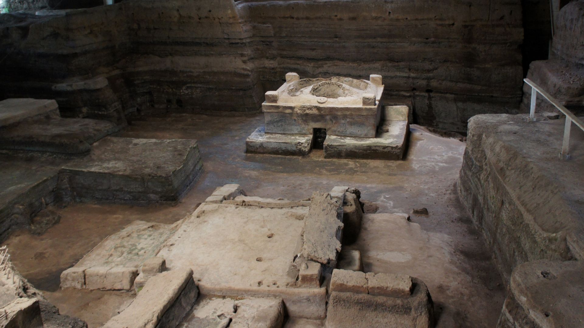 File:ES Joya Ceren 05 2012 Estructura 9 Area 2 Tamazcal wide angle 1479.JPG