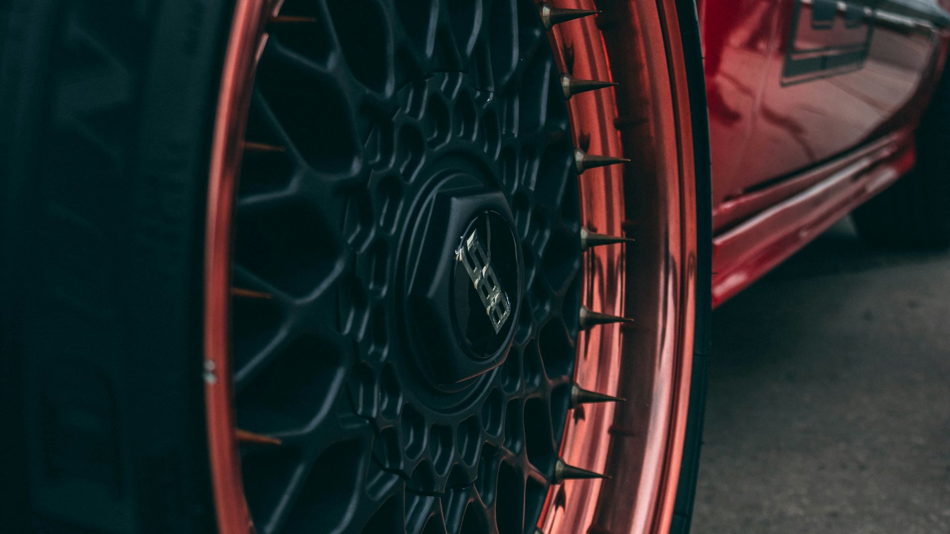 red wheel and tire