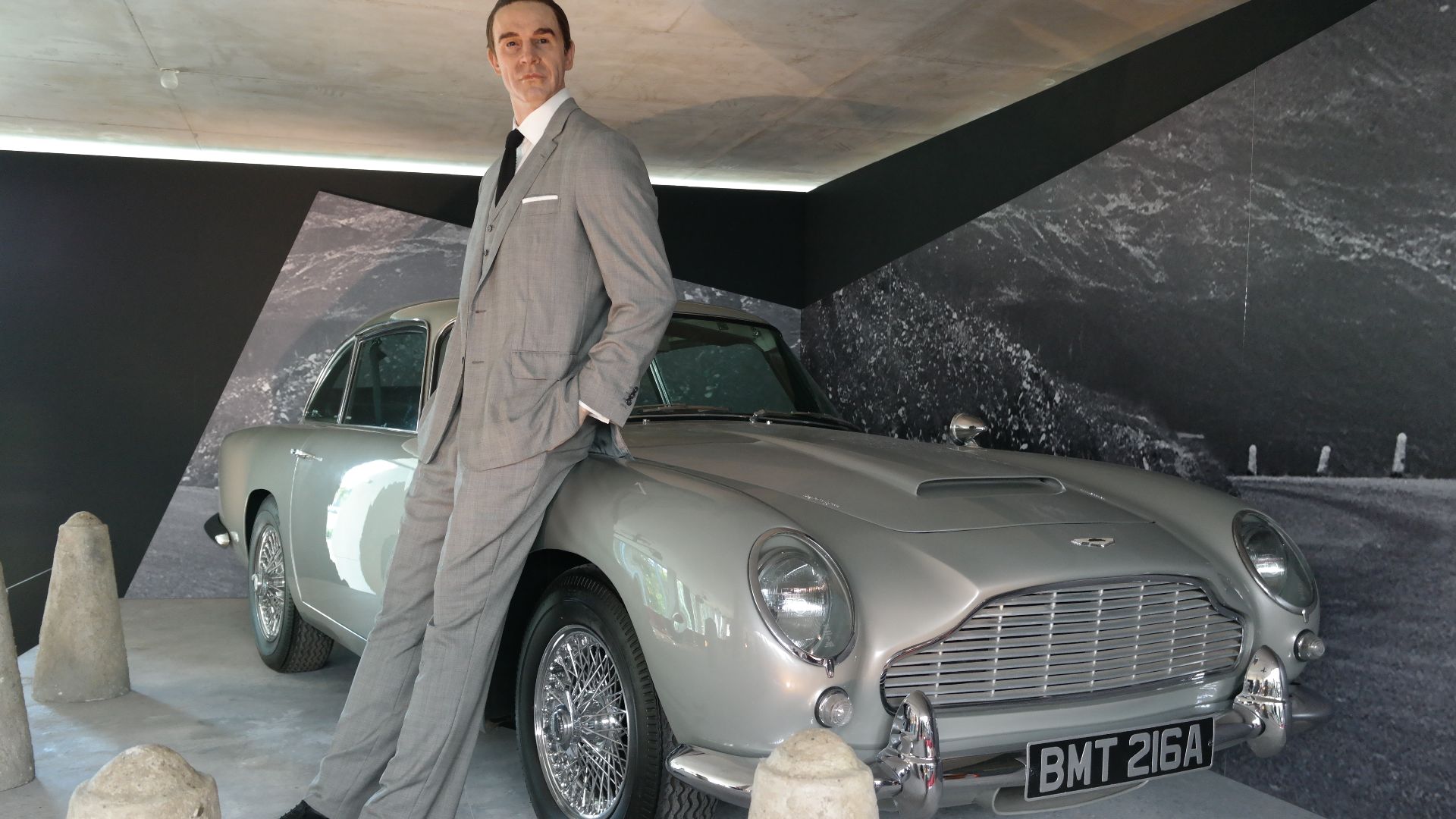 File:Sean Connery and a Aston Martin DB5.JPG