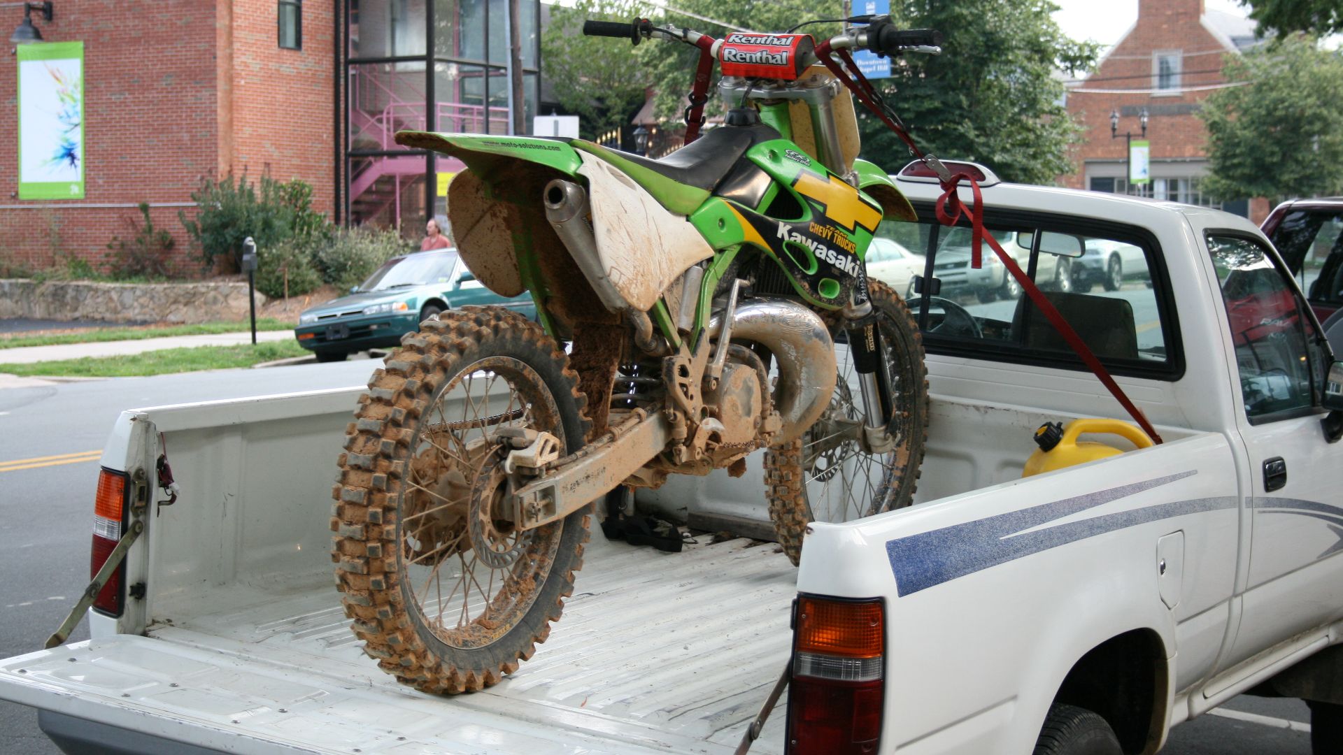 File:2008-07-11 Dirt bike on a truck bed in Chapel Hill.jpg