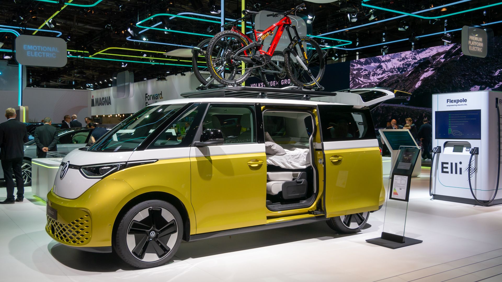 File:VW ID. Buzz, IAA Summit 2023, Munich (P1120216).jpg