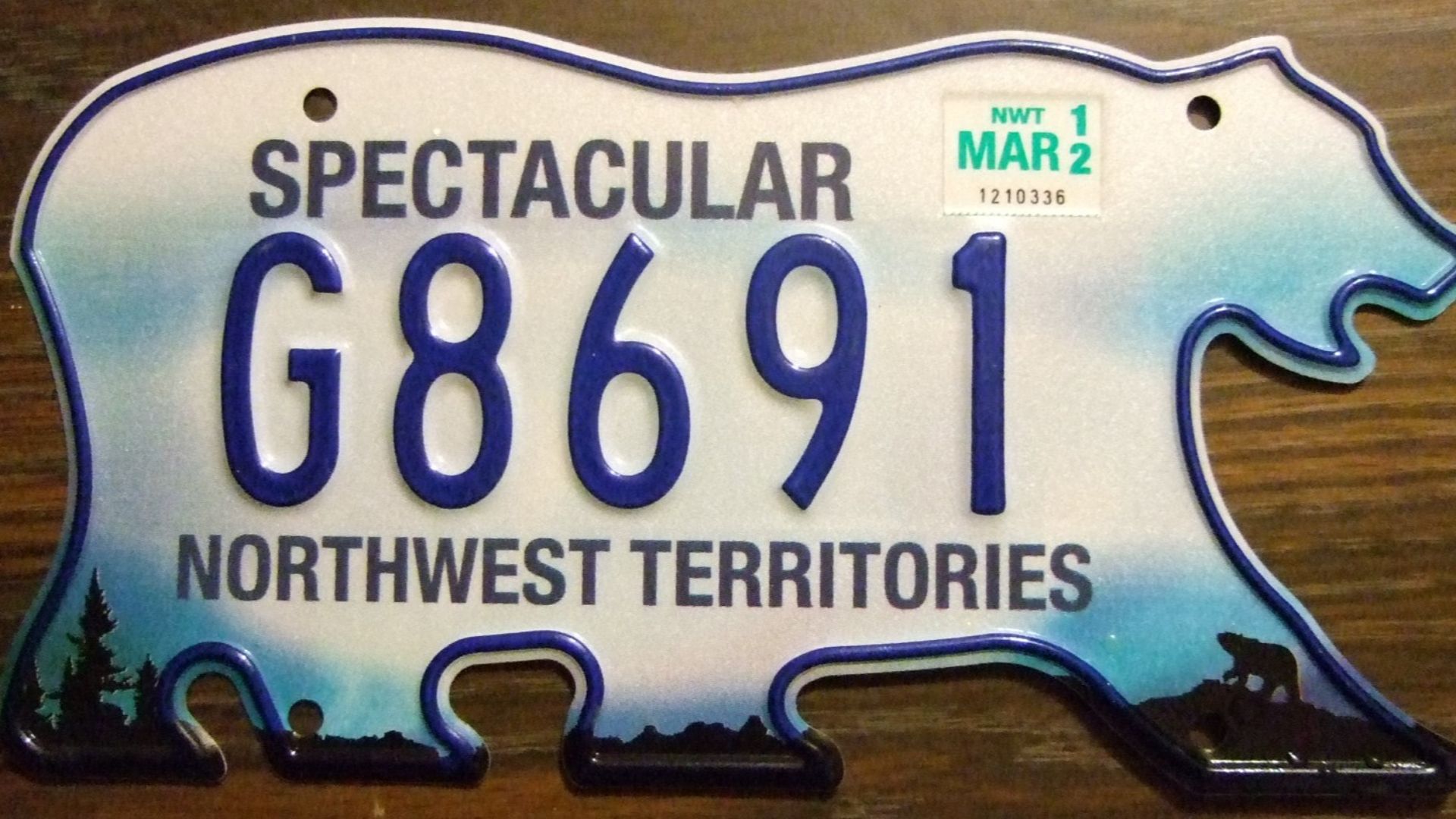 File:Northwest Territories Government License Plate 2012.jpg