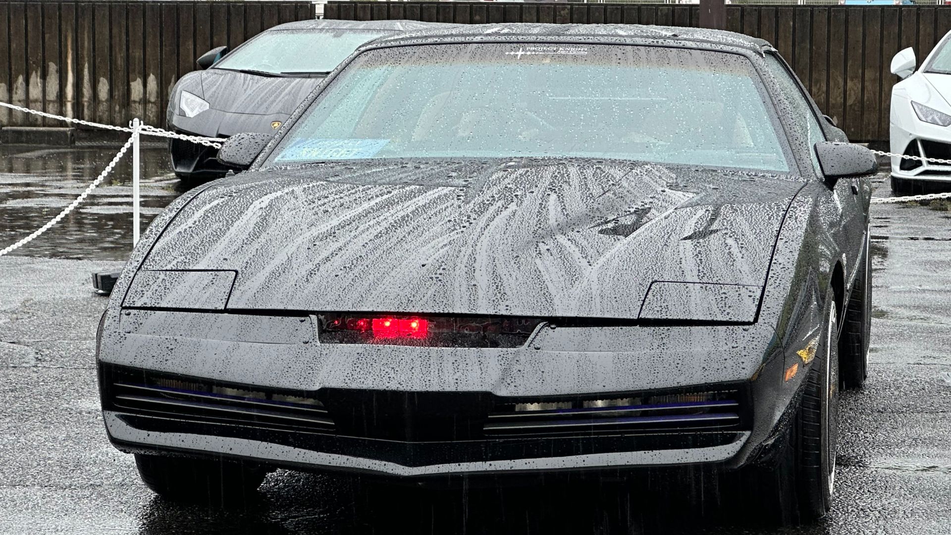 File:The frontview of KNIGHT 2000 replica.jpg