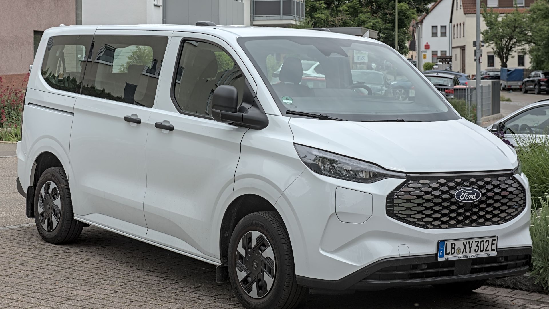 File:Ford E-Transit Custom (2023) DSC 9255.jpg