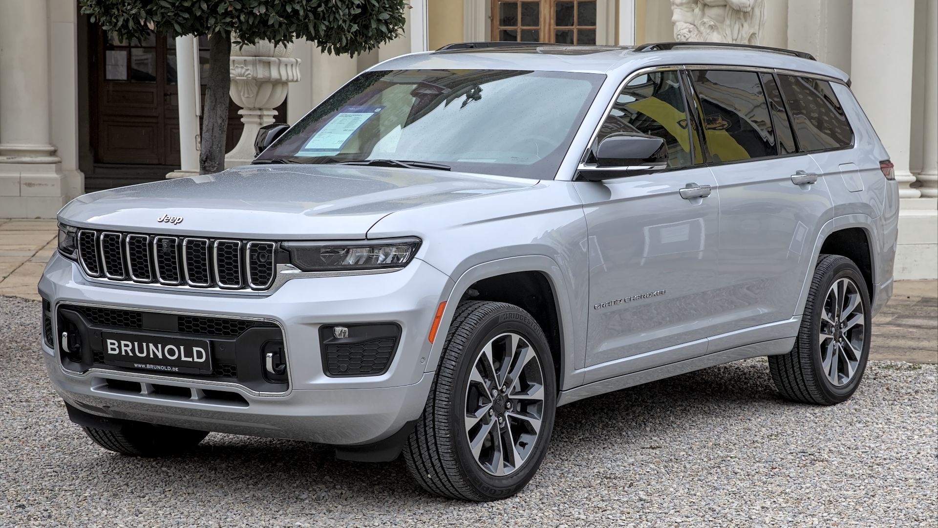File:Jeep Grand Cherokee L Overland Automesse Ludwigsburg 2022 1X7A5918.jpg