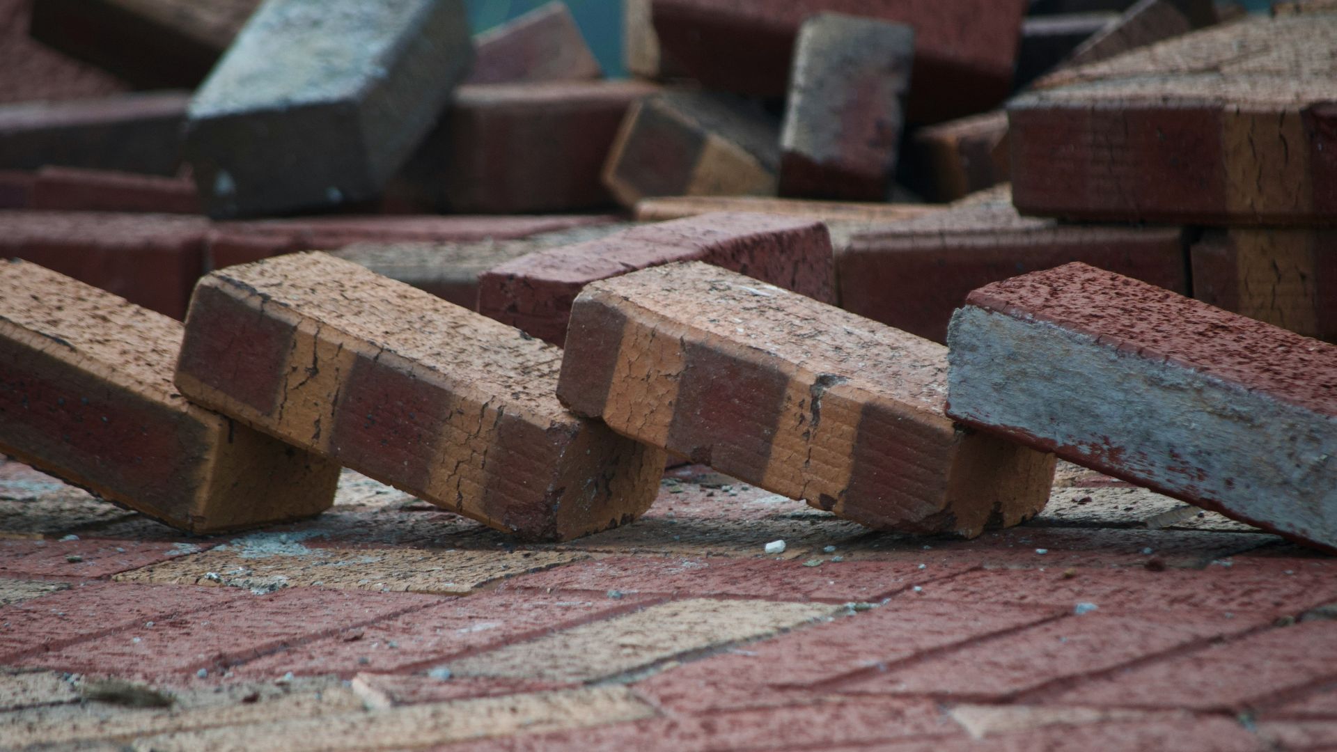 brown and gray concrete blocks
