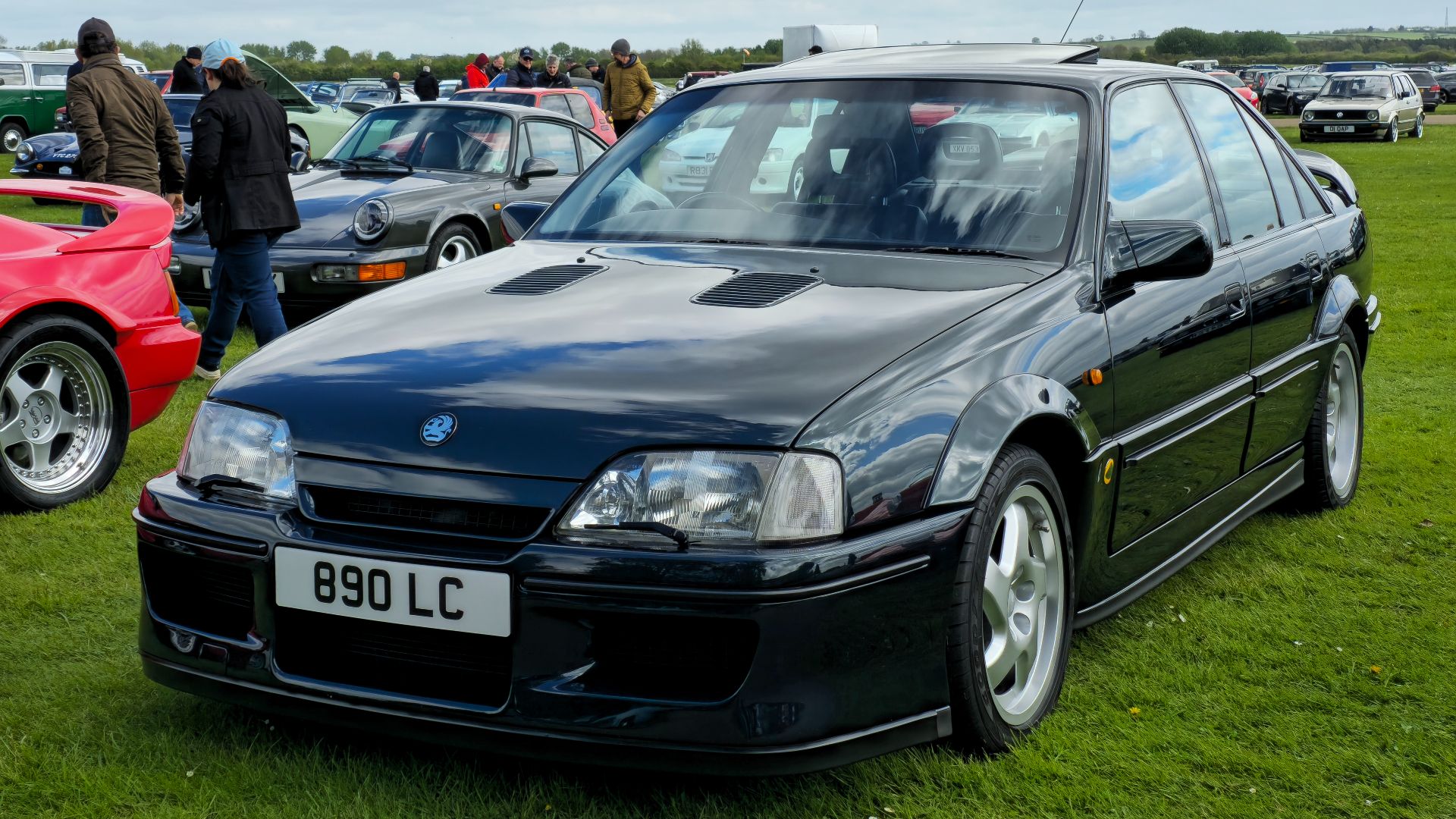 File:Vauxhall Lotus Carlton.jpg