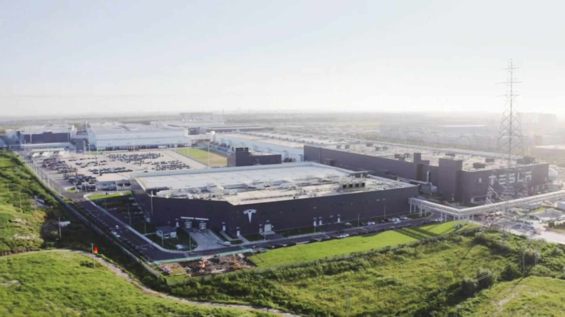 File:Tesla Gigafactory Shanghai aerial view 01.png