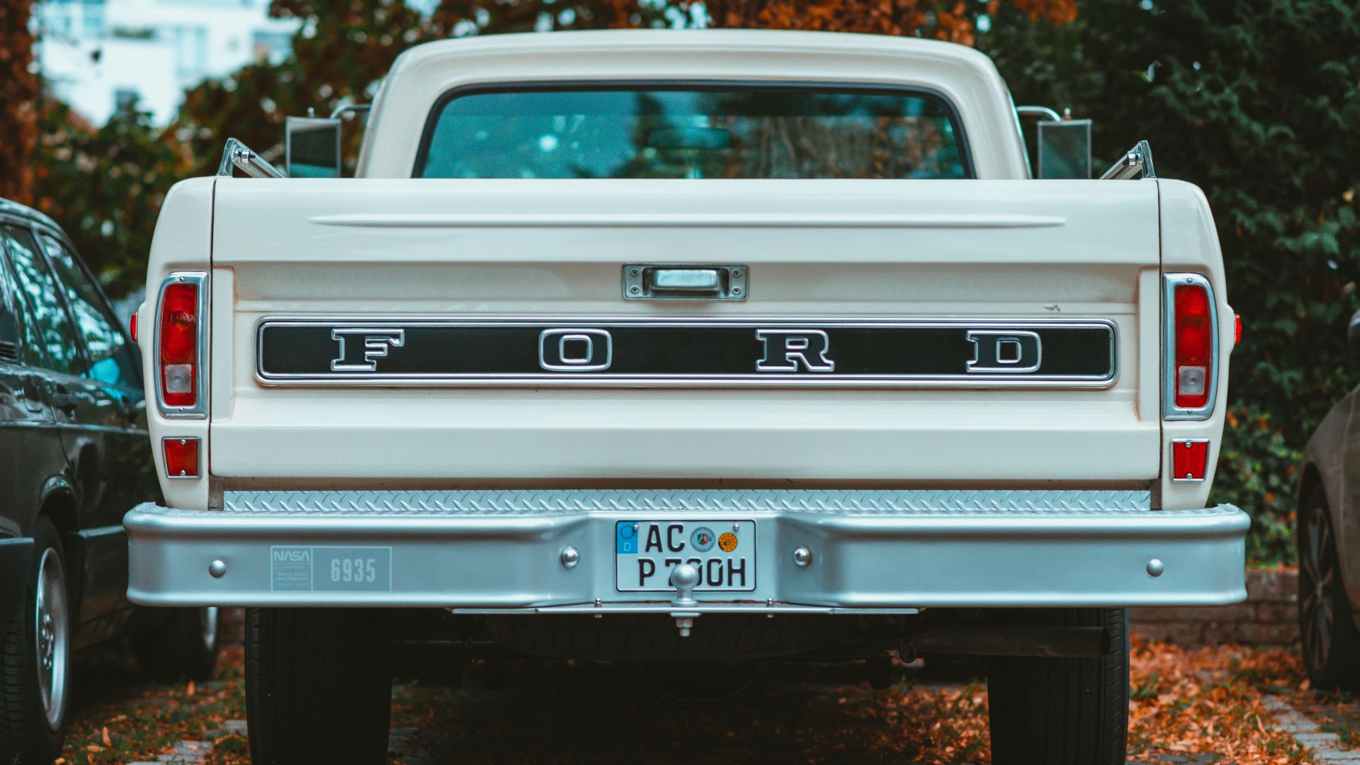 white chevrolet single cab pickup truck