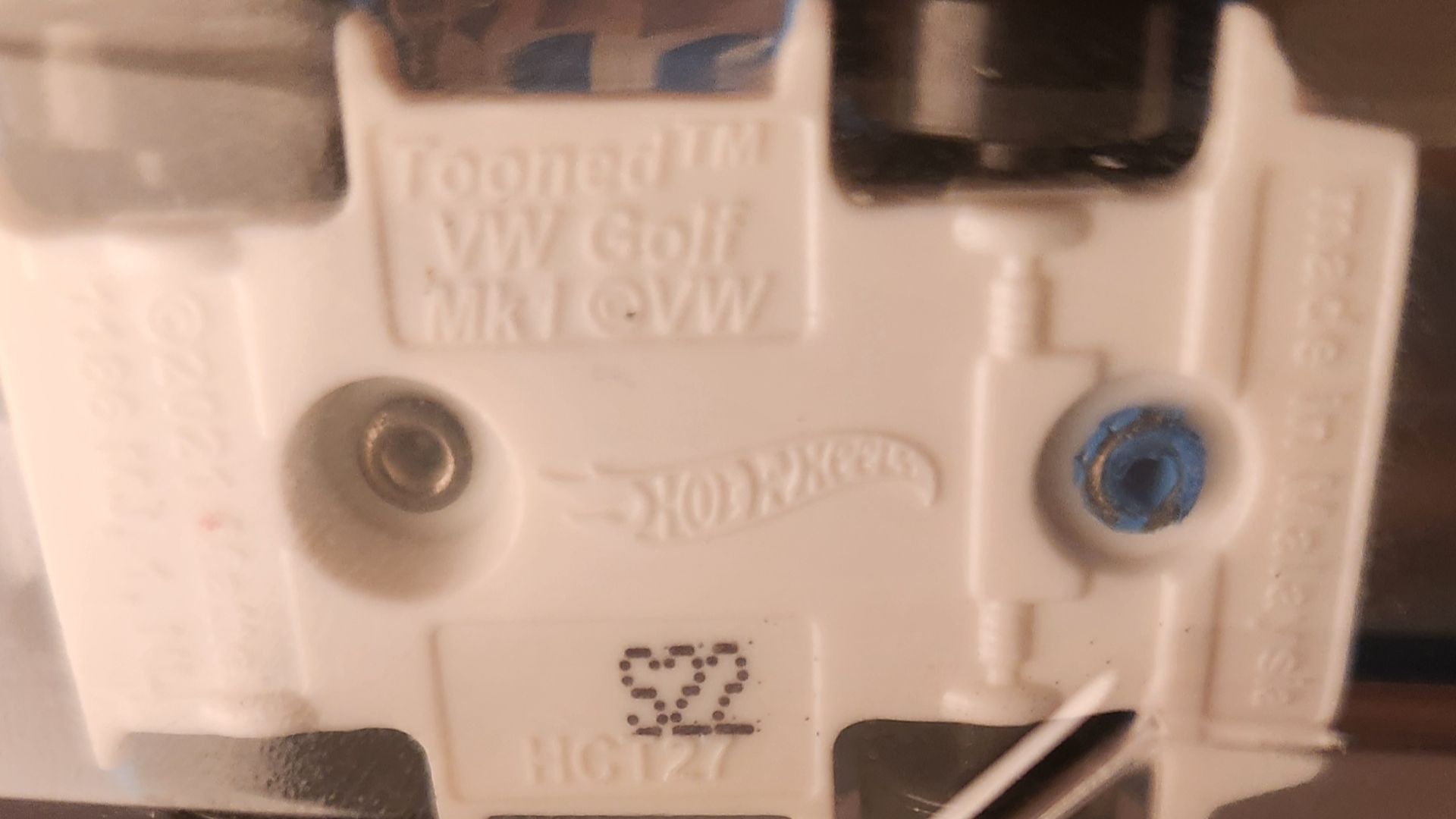 File:Hot Wheels Tooned Volkswagen Golf MK1 Treasure Hunt 002.jpg