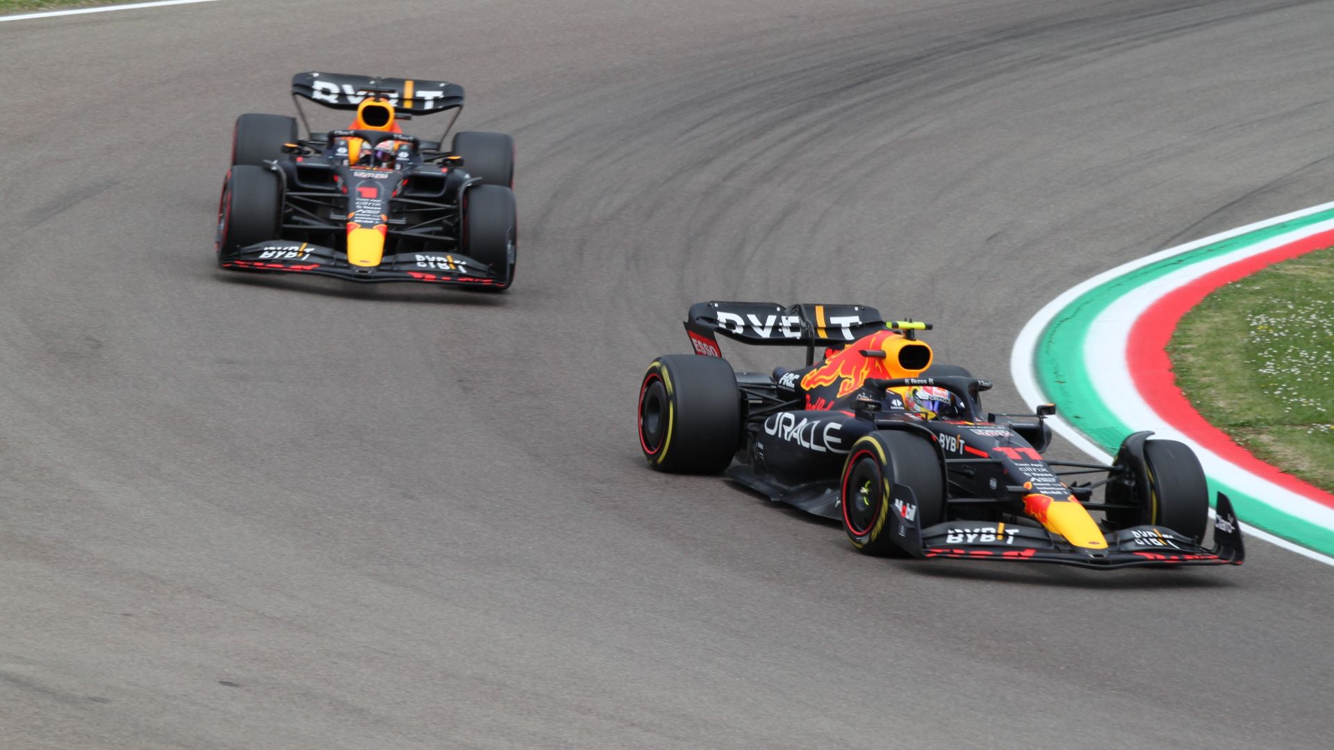 File:Sergio Perez et Max Verstappen 2022.jpg