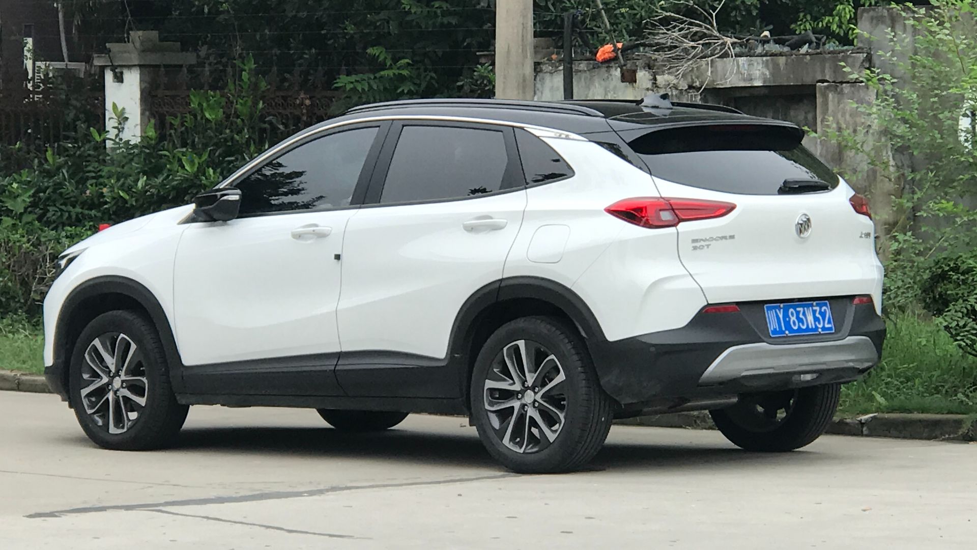 File:Buick Encore II 006.jpg