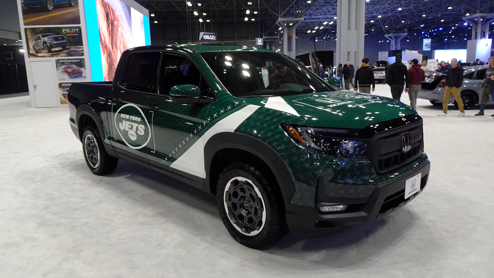 File:Honda Ridgeline Black Edition (2024) (53625234213).jpg