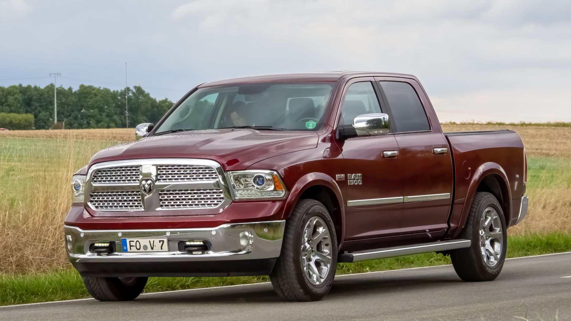 File:Leimershof US-Car-Treffen Ram 1500 Hemi Laramie -20220911-RM-153927.jpg