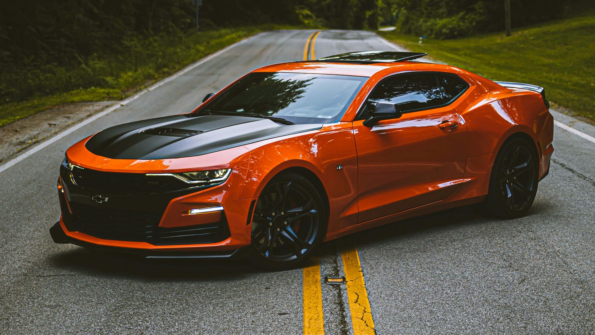 red and black coupe screenshot