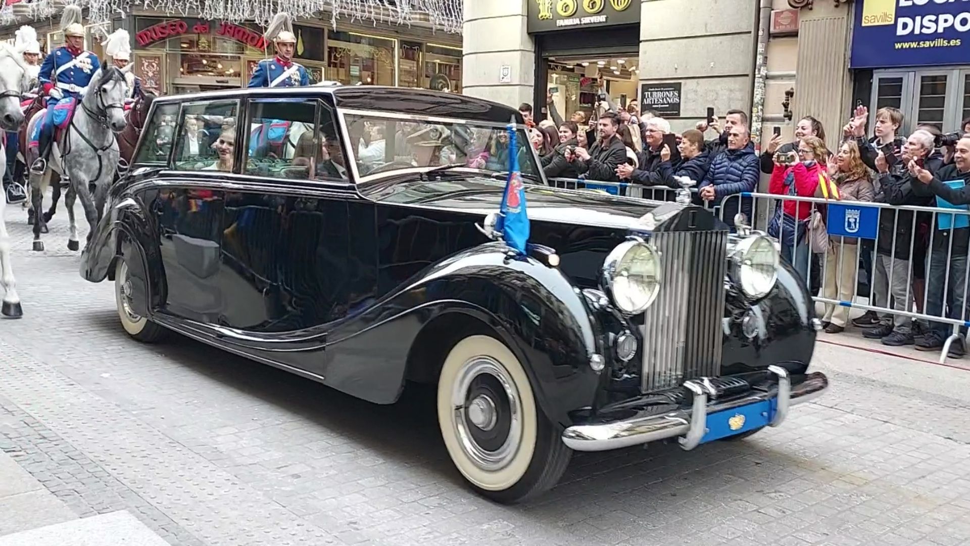 File:Rolls-Royce Spanish royal family 20.jpg