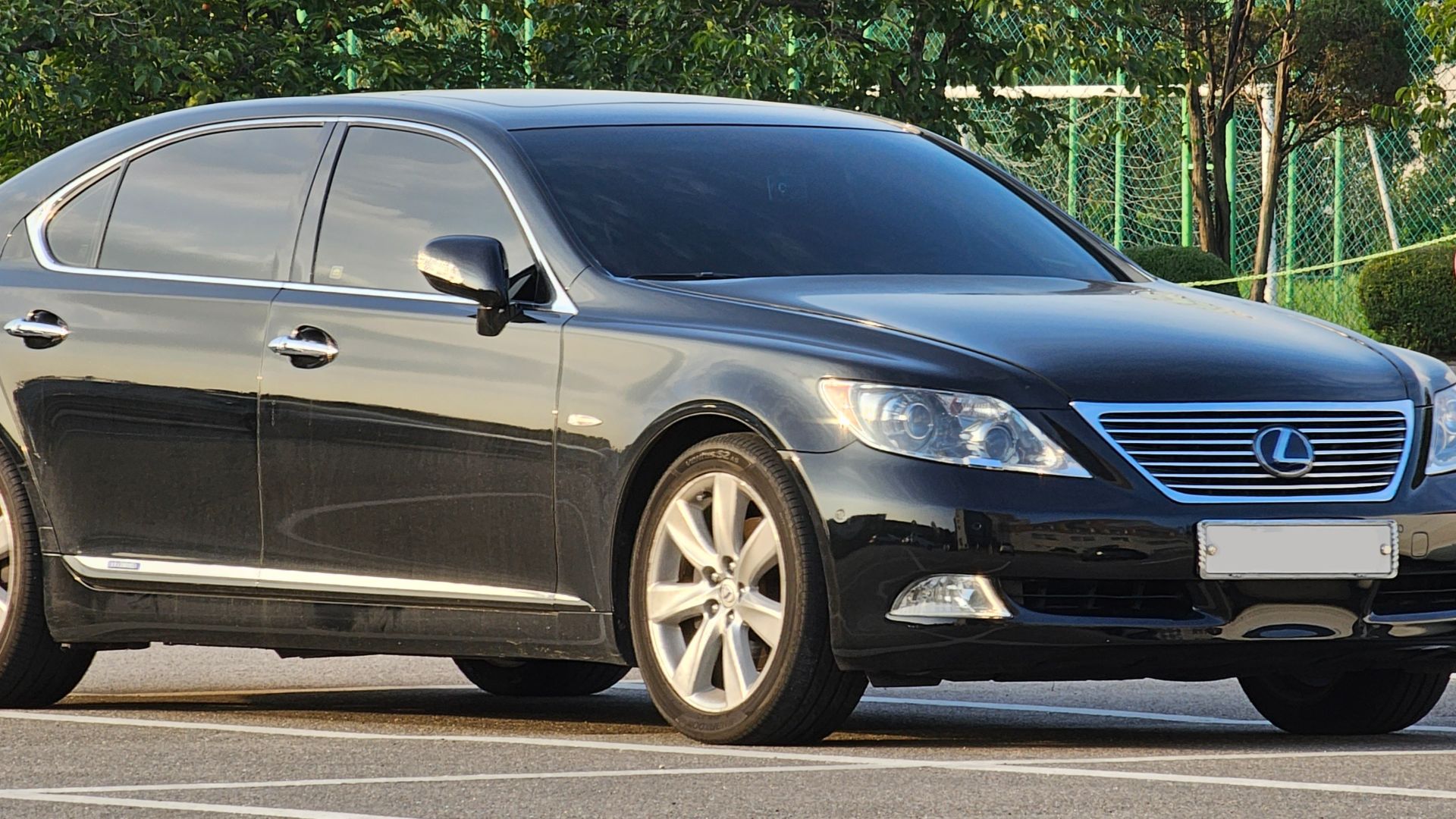 File:Lexus LS 600h L UVF46 Obsidian (13).jpg