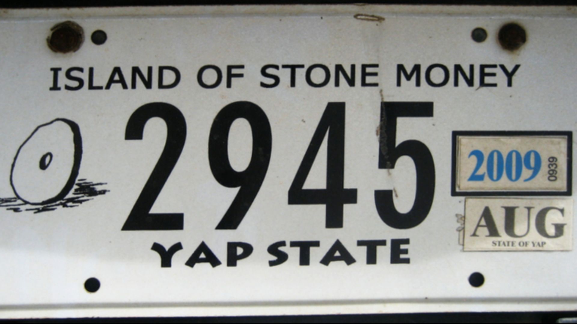 File:Yap license plate 2000 series.jpg