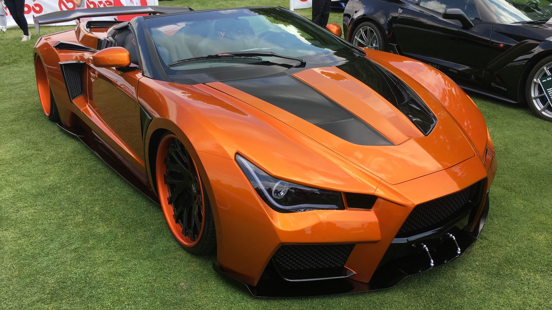 File:2018 Vaydor Roadster Spyder.jpg