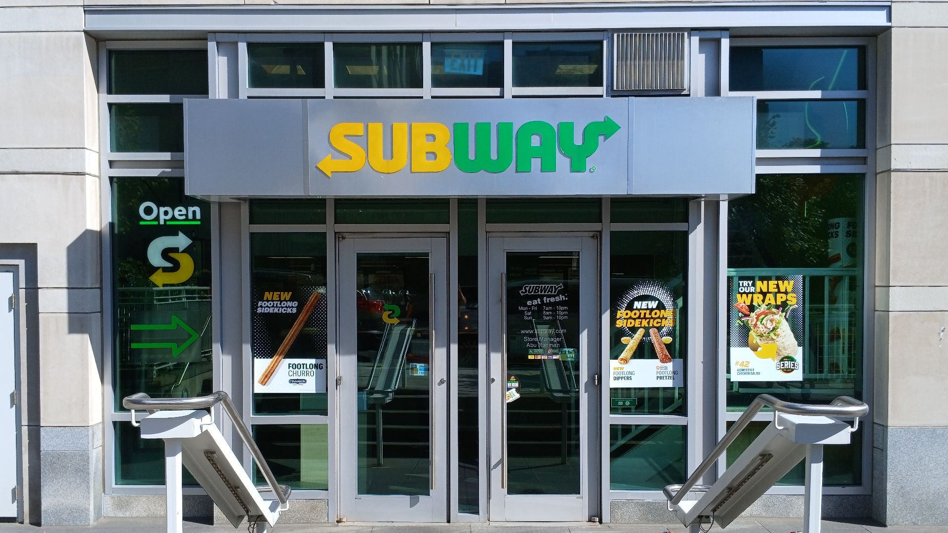 File:Entrance to a Subway restaurant in Foggy Bottom.jpg