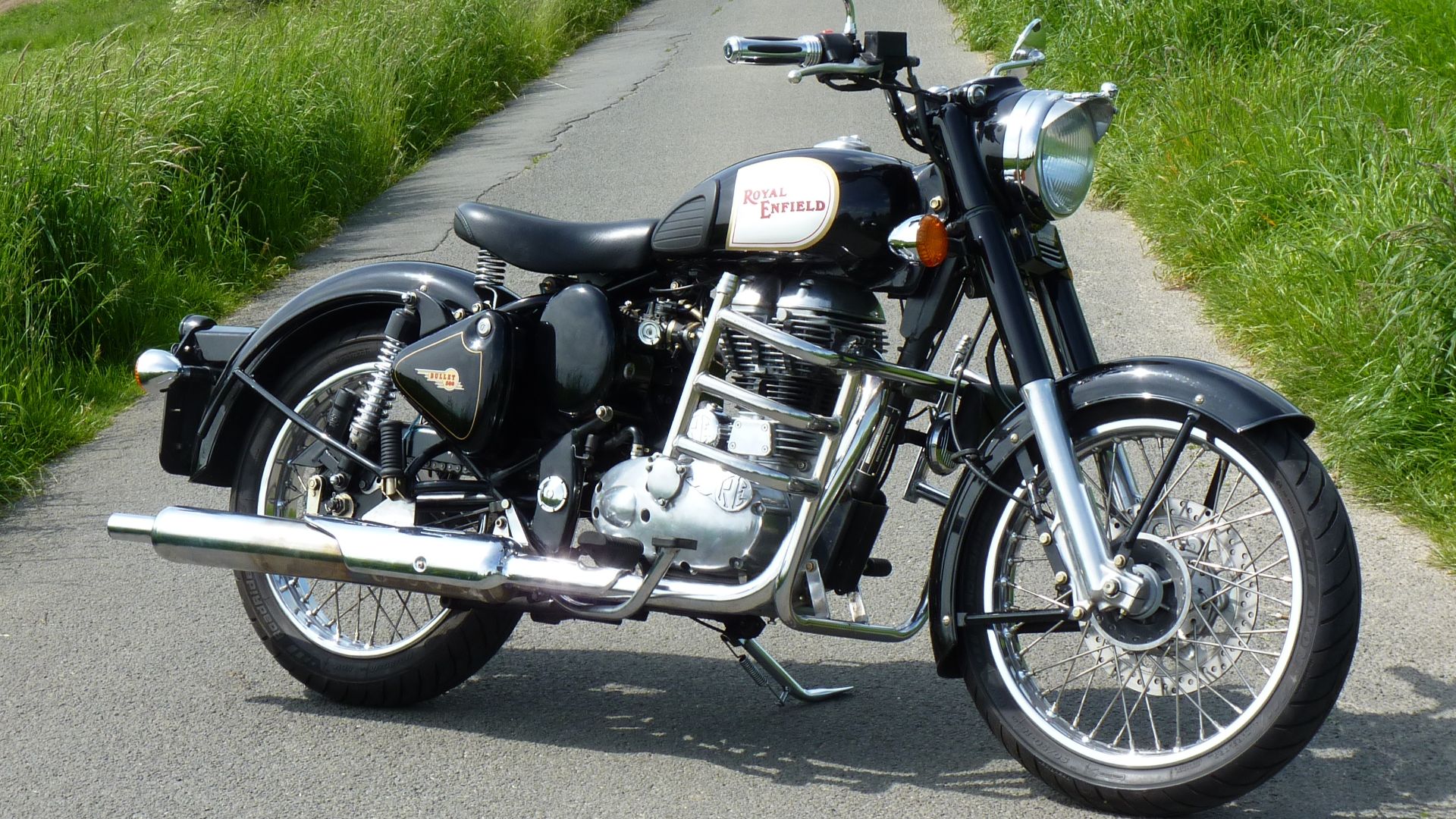 File:Royal Enfield Bullet Classic 500.jpg