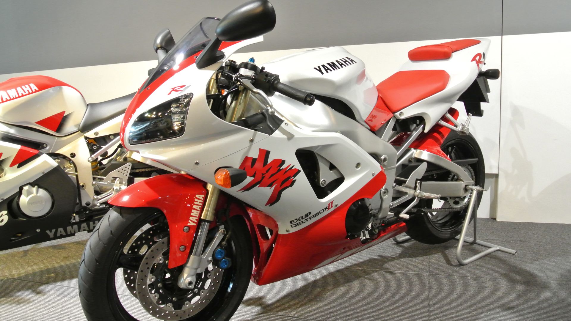 File:1998 Yamaha YZF-R1 in the Yamaha Communication Plaza.JPG