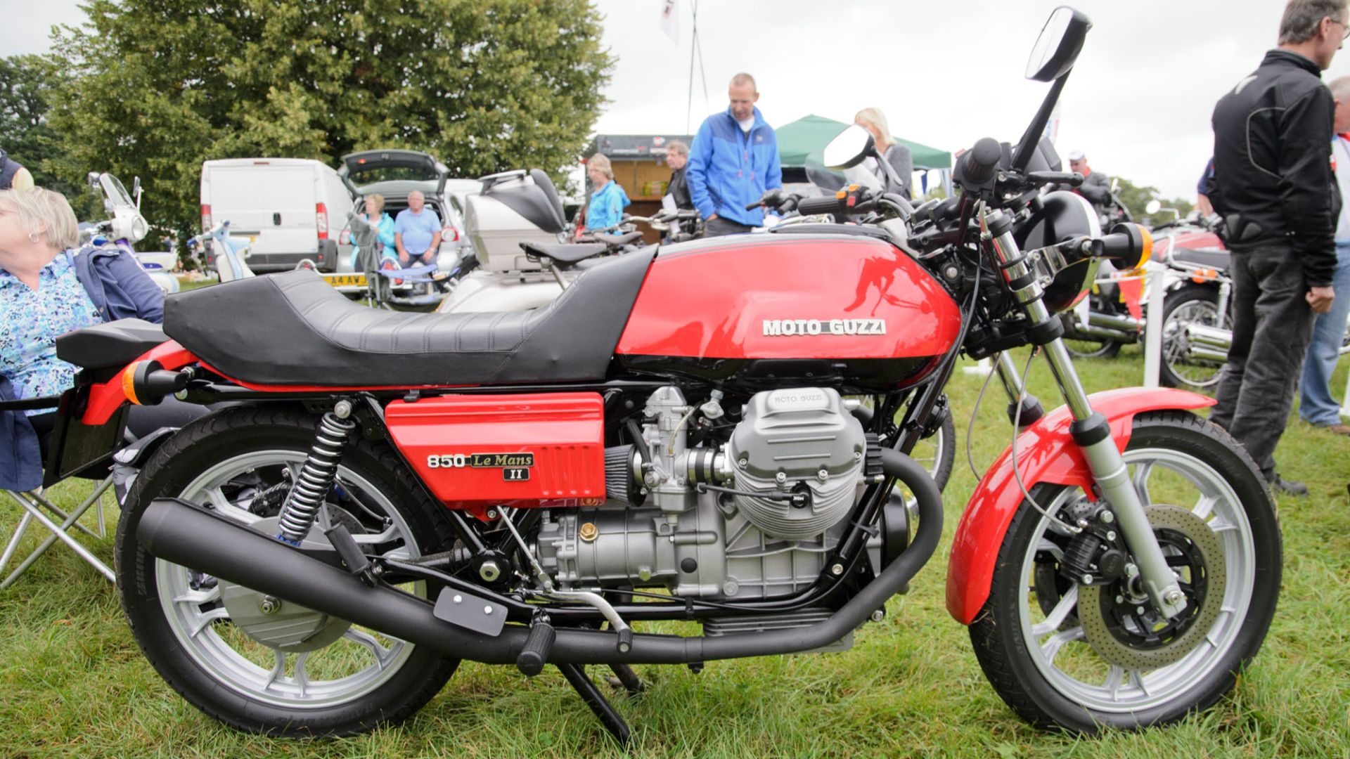 File:Moto Guzzi 850 Le Mans II (1981).jpg