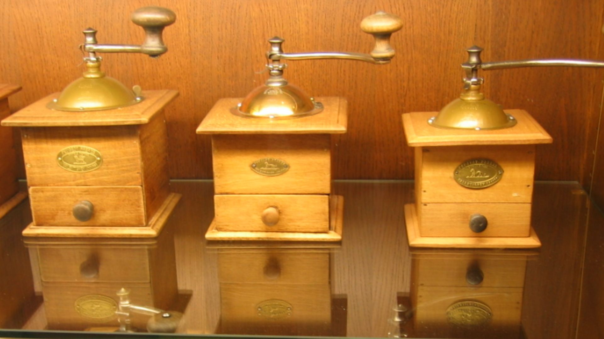 File:Moulin café Peugeot 03.jpg