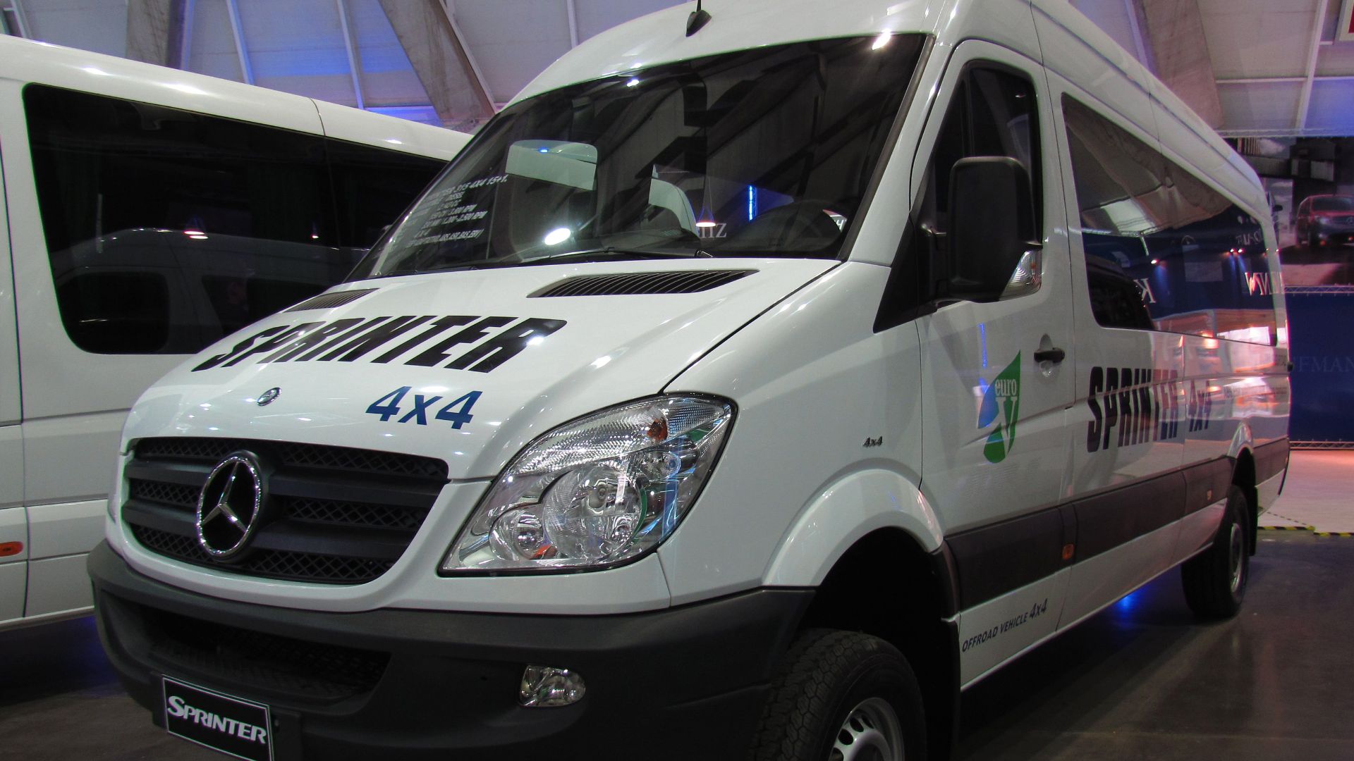 File:Mercedes Benz Sprinter 315 CDi 4x4 2014 (14061251847).jpg