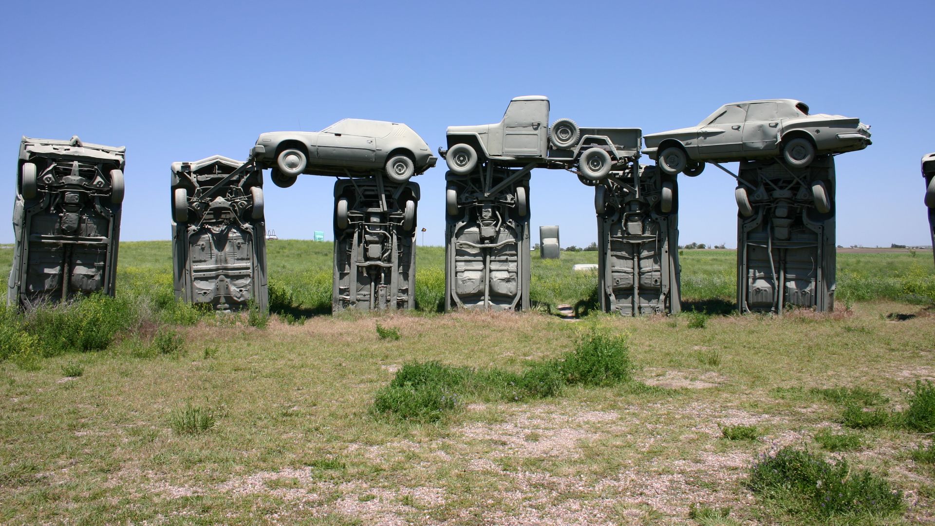 File:Carhenge in Nebraska.jpg