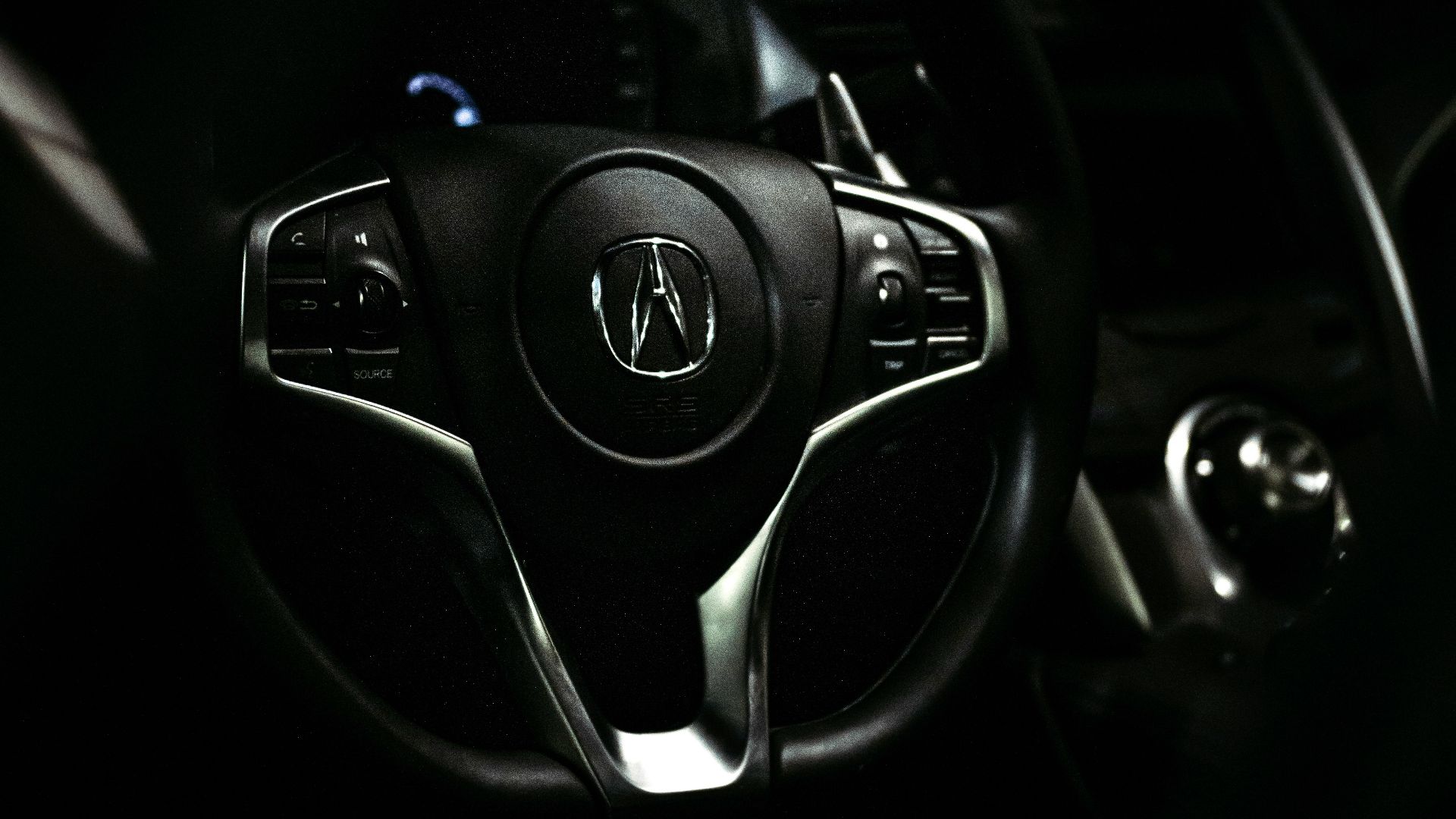 black mercedes benz steering wheel
