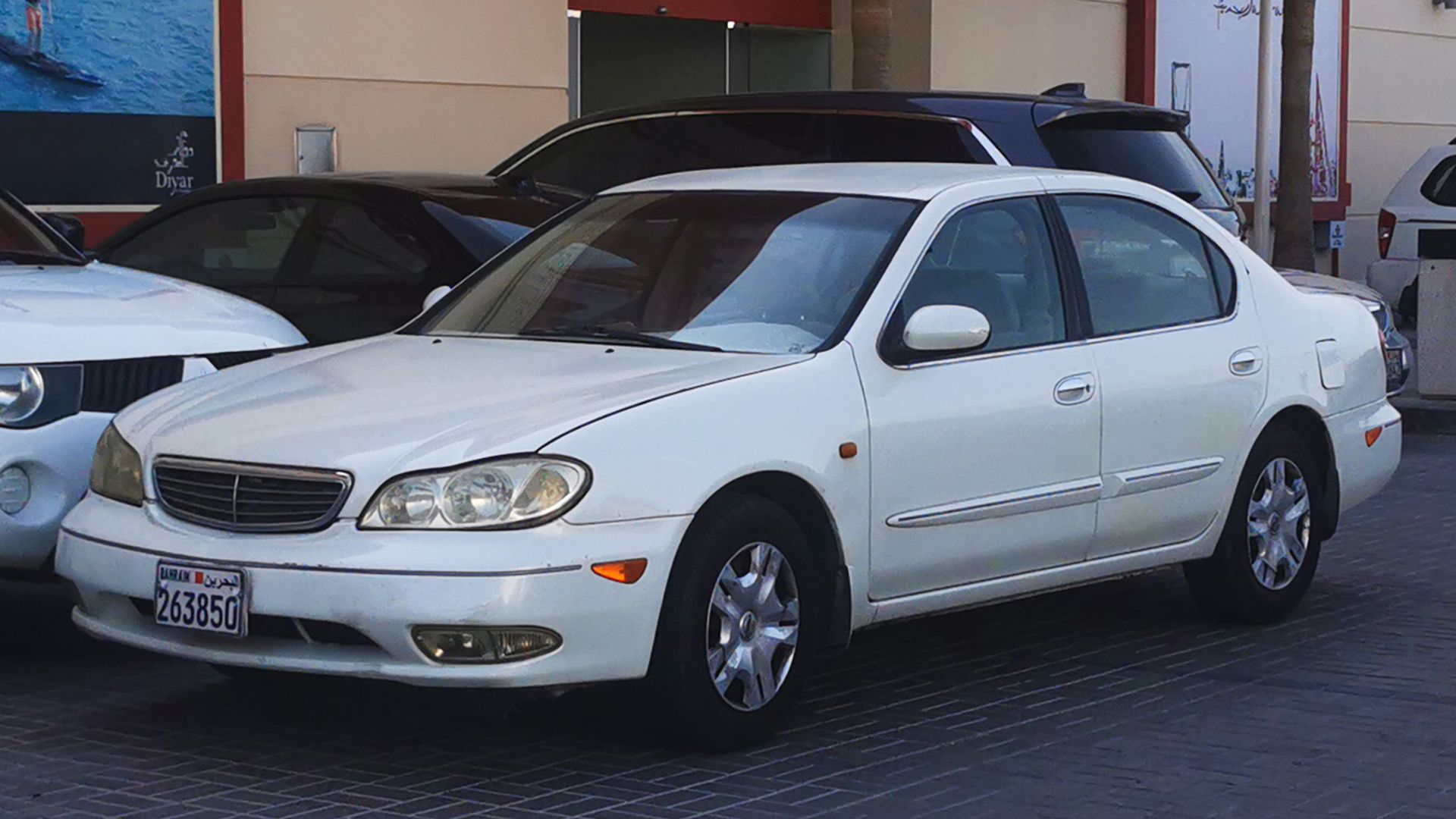 File:Nissan Maxima A33 Bahrain (GCC Spec).jpg
