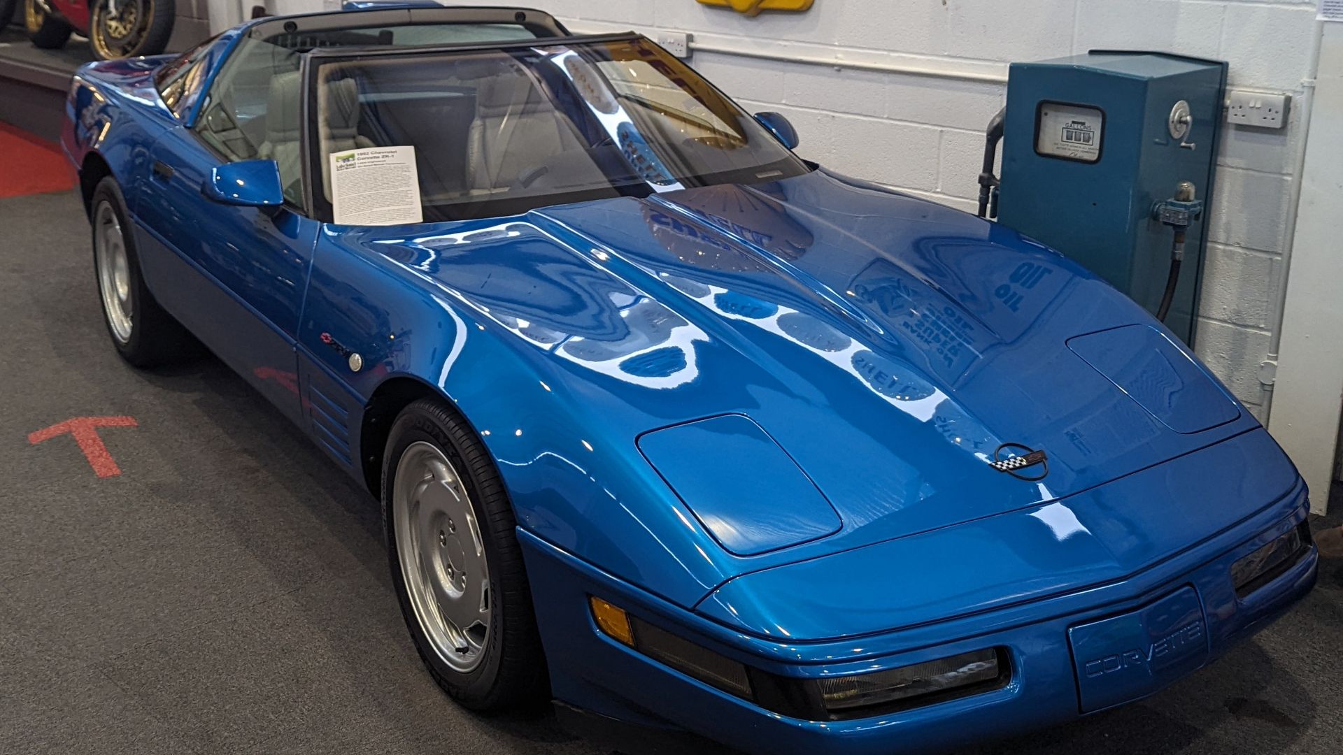 File:1992 Chevrolet Corvette C4 ZR-1.jpg