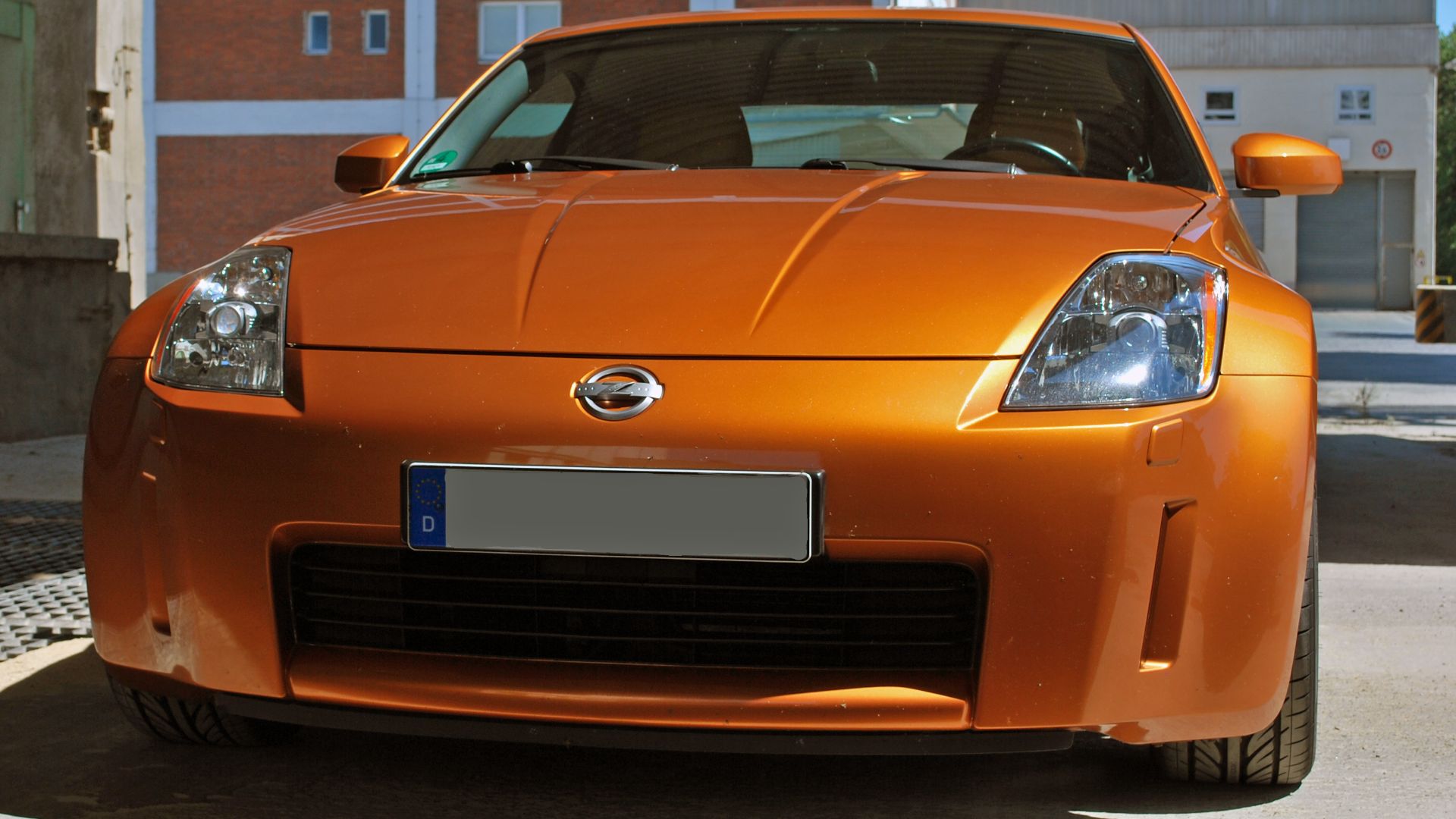 File:Nissan 350Z Premium Pack in sunset orange, 2003, front view.jpg