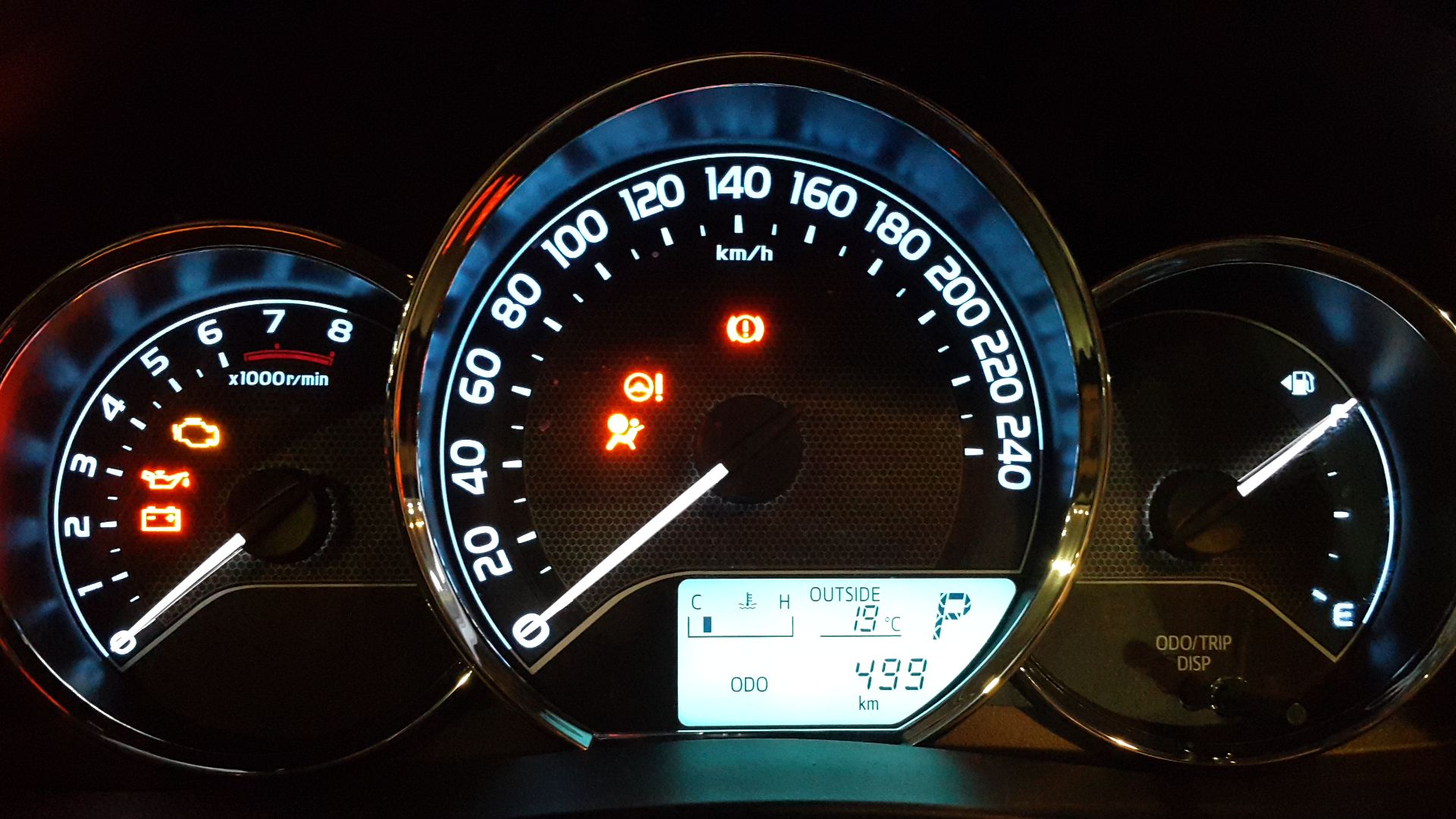File:Toyota Corolla 2016 speedometer.jpg
