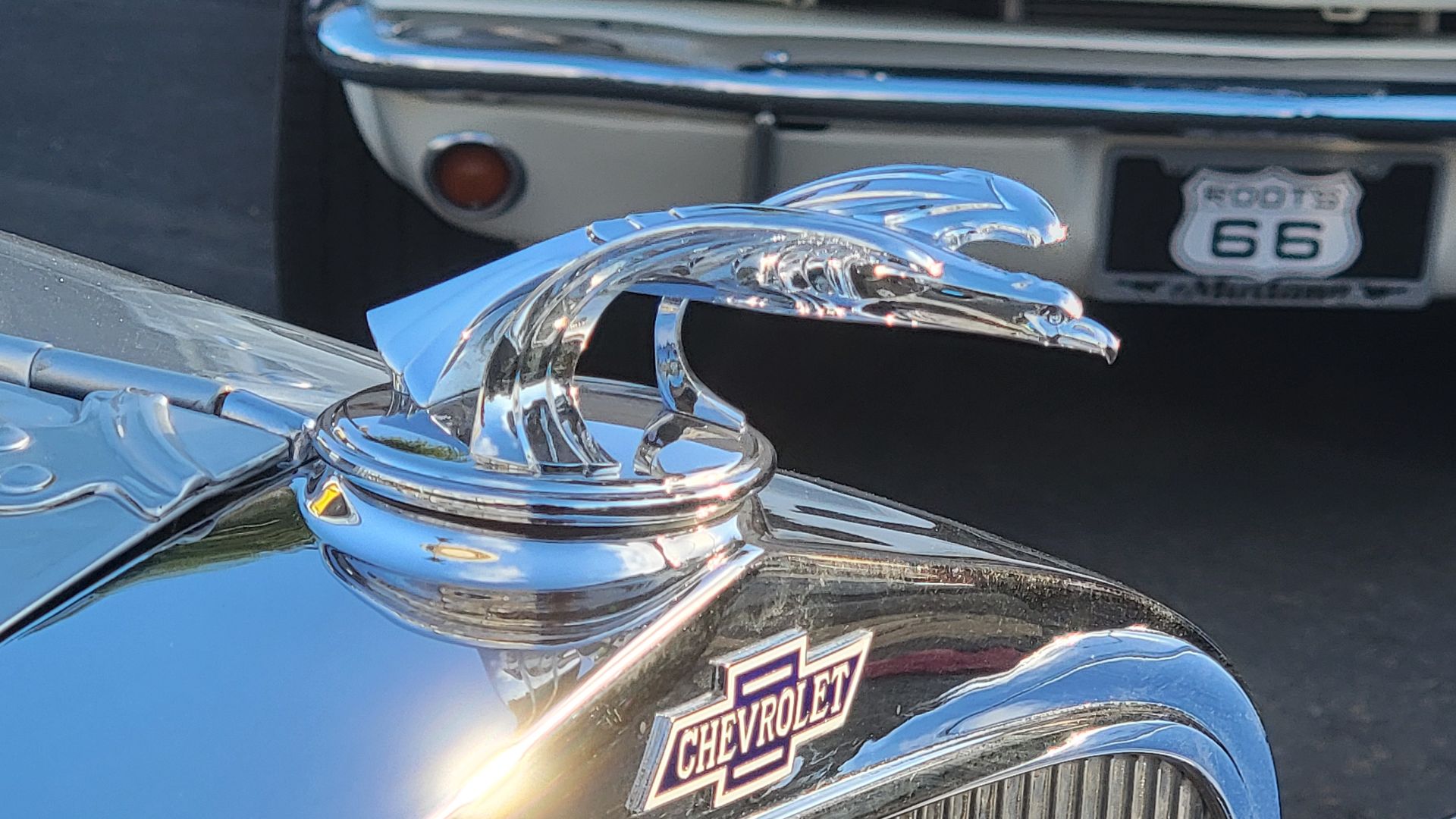 File:Chevrolet Eagle hood ornament (1932).jpg