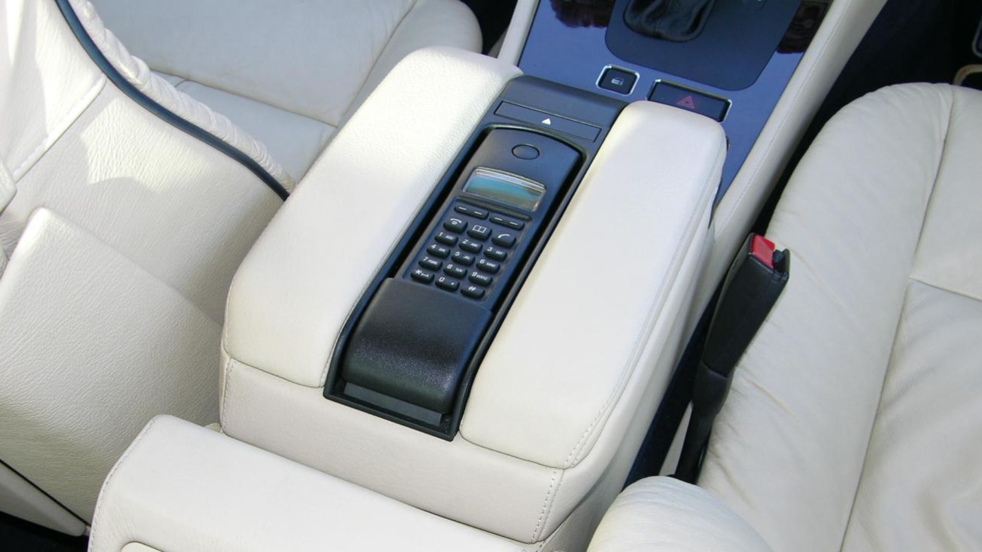 File:BMW 750iL - Flickr - The Car Spy (16).jpg