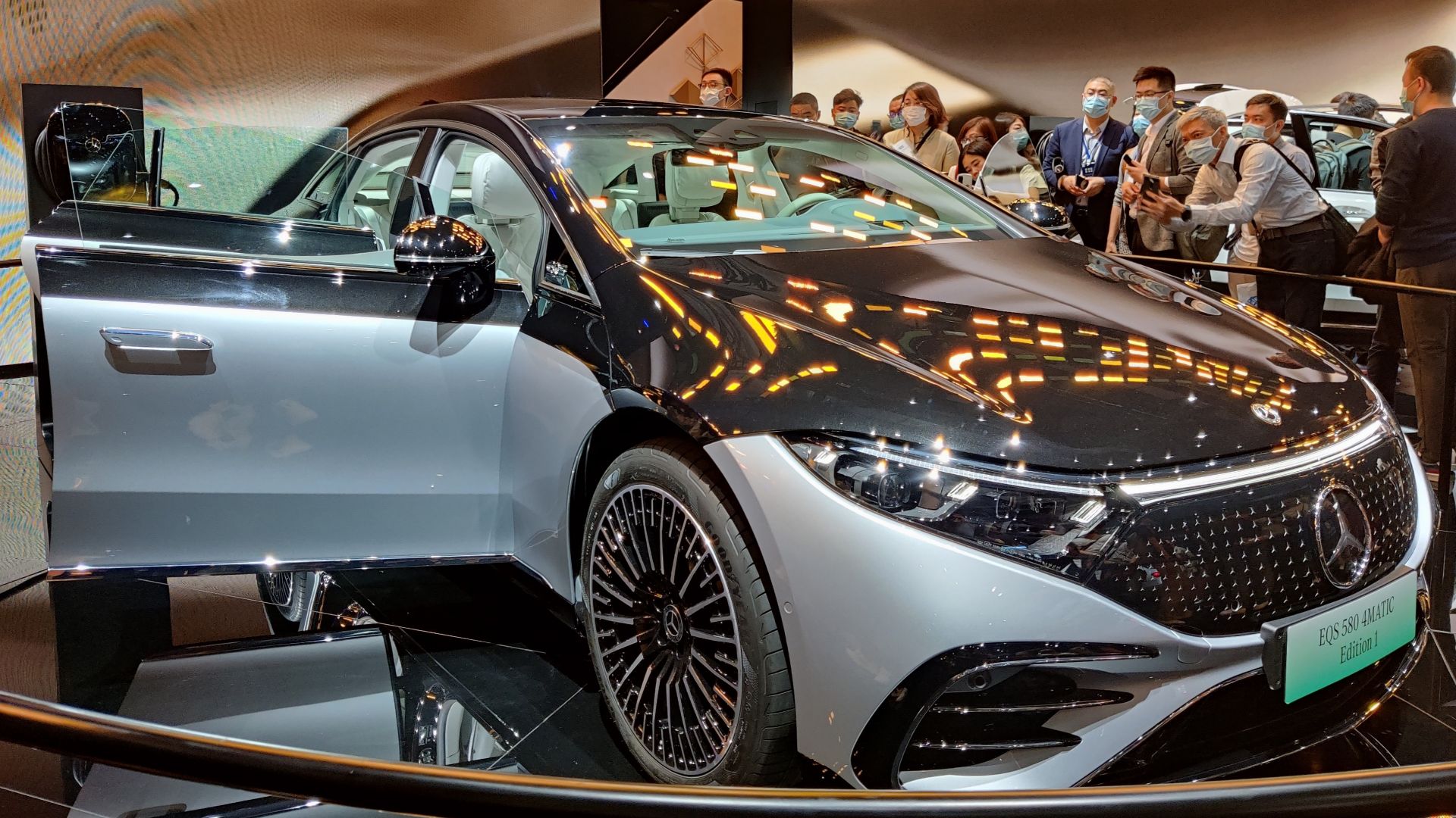 File:Mercedes-Benz EQS 004.jpg