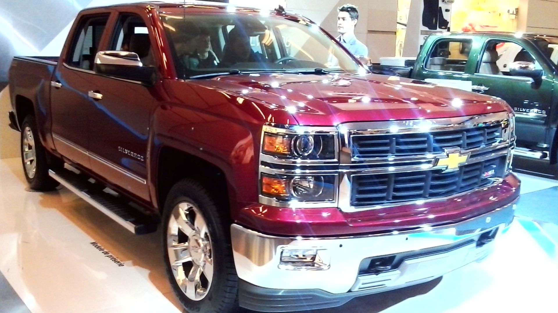 File:'13 Chevrolet Silverado HD Crew Cab (MIAS '13).jpg