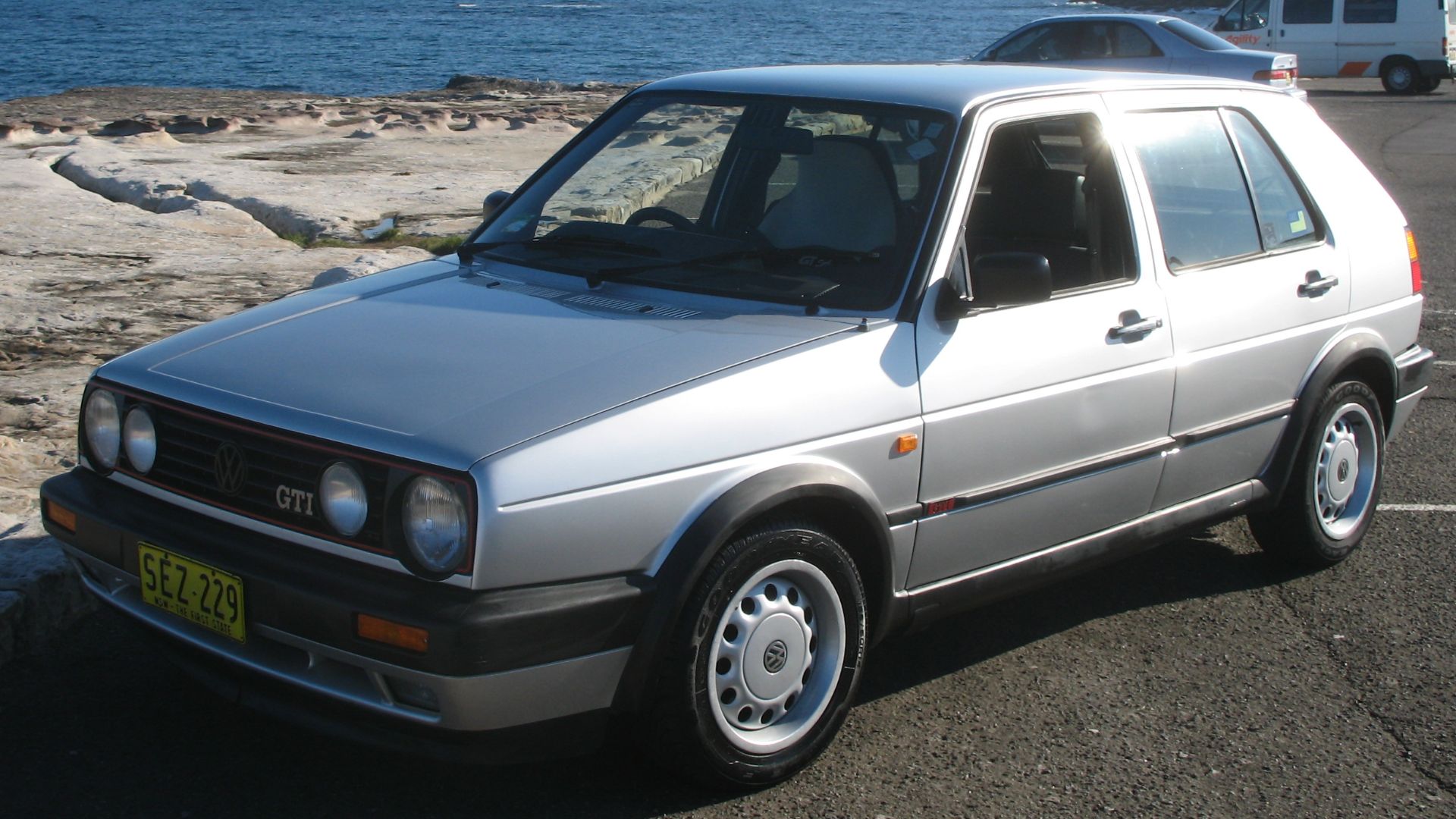 File:1990 Volkswagen Golf (1G1) GTI 5-door hatchback (2006-09-15).jpg